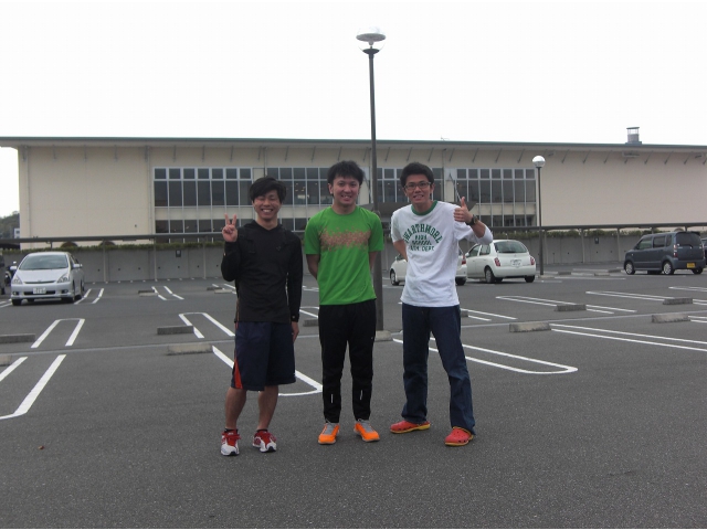 左から　JUNJI選手、田中選手、テツ