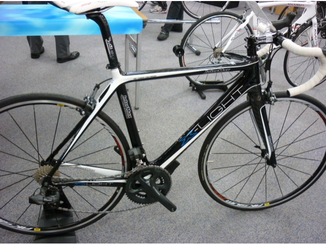 Ｘ－ＬＩＧＨＴ完成車105
￥215000