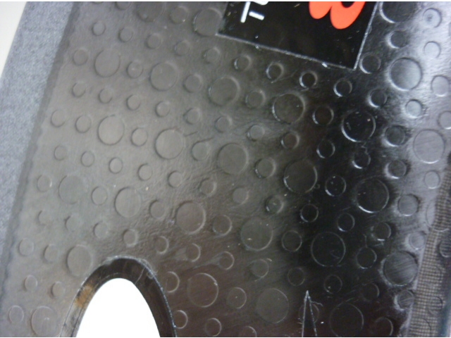 ディンプルで空気抵抗を軽減