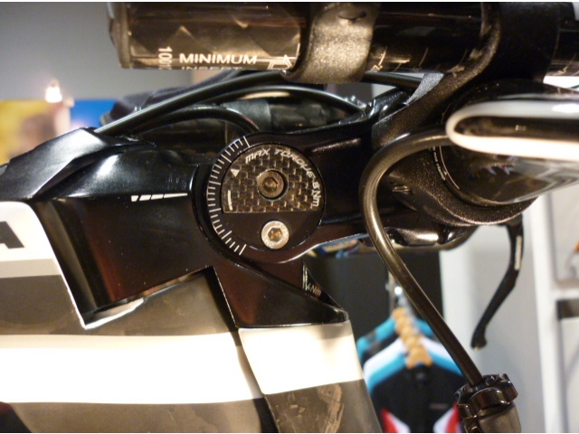 専用ステム　高さ調整が出来、
75・90・100・110のステム付き