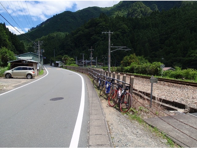 城西駅付近で休憩。ゴールまであと５Ｋｍ