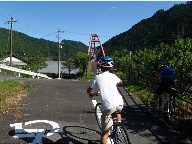 「夢のかけ橋」歩行者自転車専用橋です。
<BR>