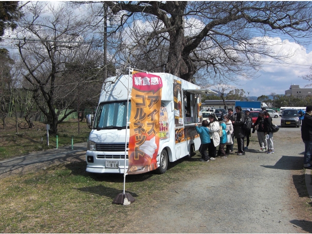 お店は行列！！