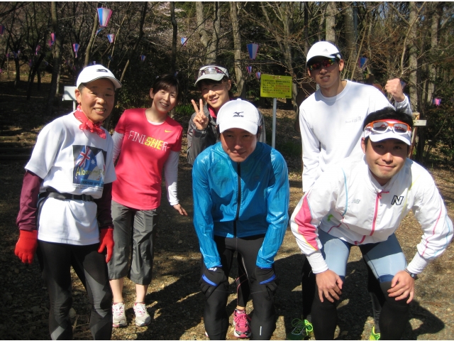 初参加の前列左から成田選手、杉江選手、松下選手