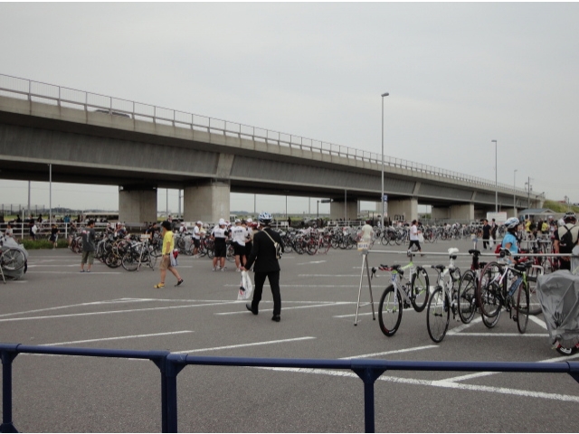 バイクラックはこんな感じです。