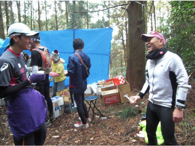 第２エイド　谷監督＆高田選手