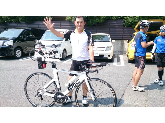 辻選手＝NEW・BIKE=BMCで快走