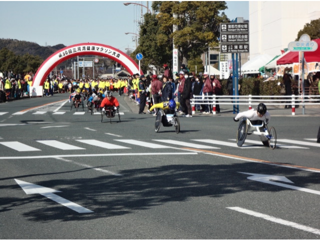 車椅子の部のスタート風景です。