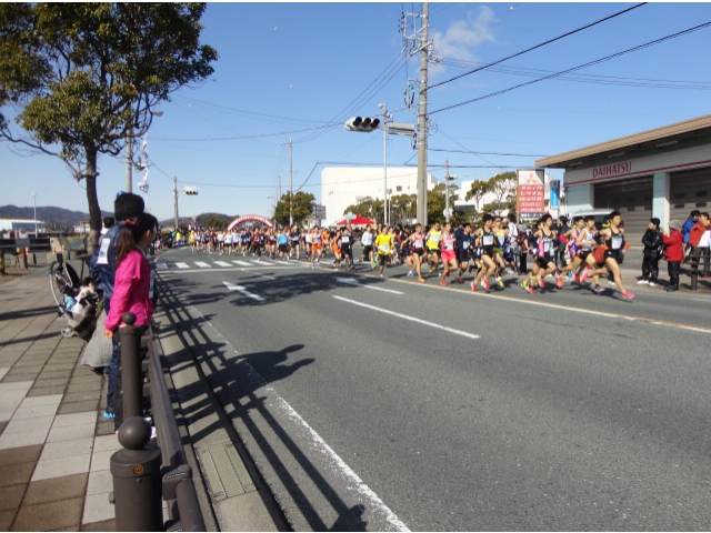 10Kmの部スタート風景です。