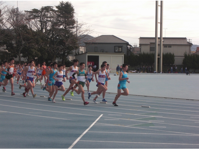 中学男子３０００mの様子