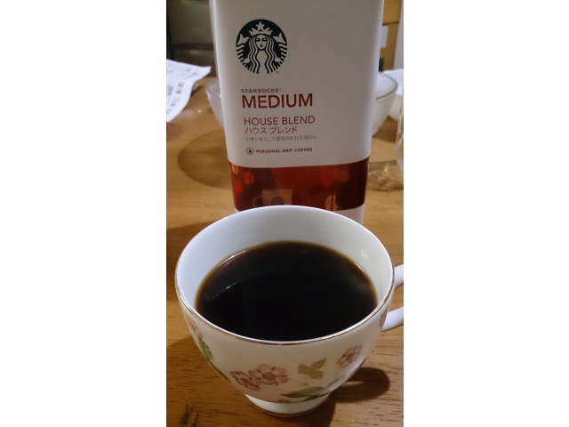 食後は、スタバの超ウマコーヒーで谷さんお疲れ様乾杯！