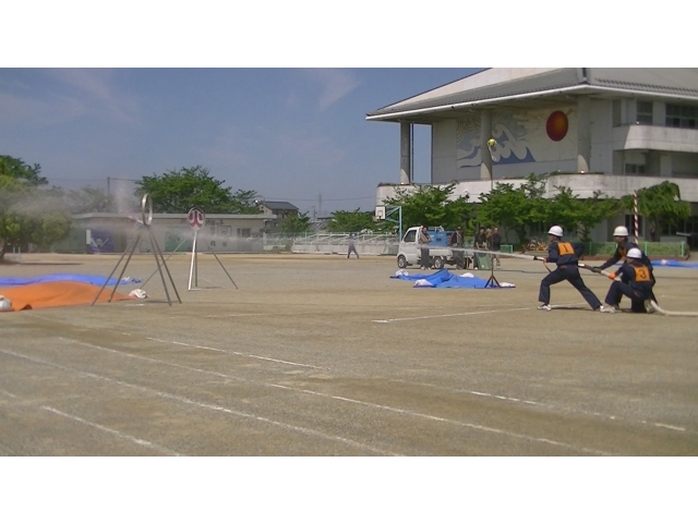 放水競技の様子