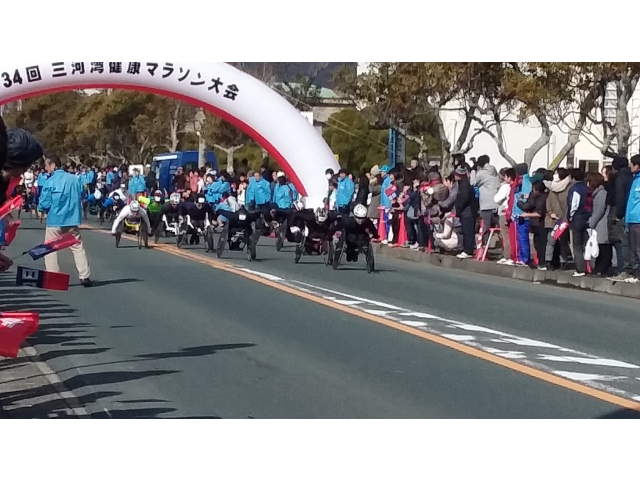 車椅子の部のスタート風景