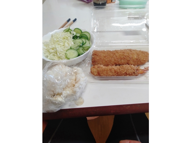 本日の昼ご飯。まっこんなもんしょ⁉