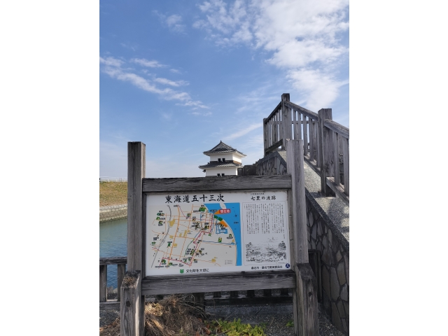 七里の渡し場(桑名宿側)到着！ここから旧東海道をリスタートするのだがとにかく眠いっす😪