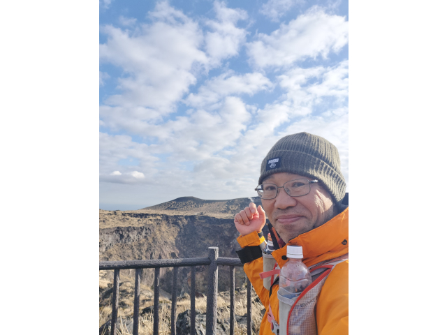 歩きの練習で三原山！まだまだ下りが苦戦っす！