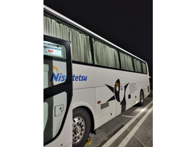 先ずは名古屋からどんたく号で博多までっす🚌💤