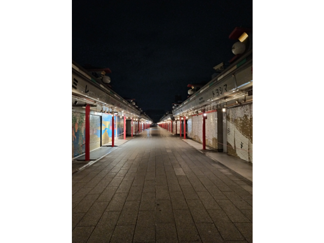 夜明け前の浅草寺・・・良いっす♪