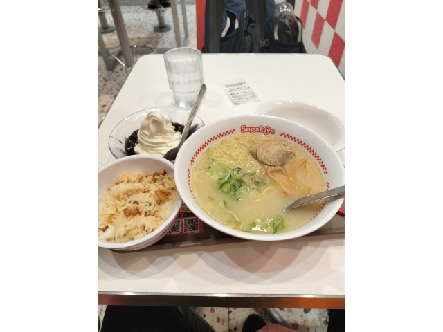 前日は名古屋で宿泊！名古屋と言えばスガキヤかなっと🍜